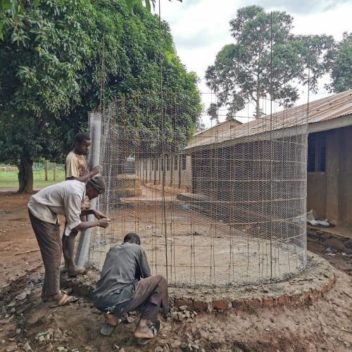 Fortsetzung der Primary Schule Uganda