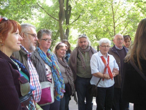 Halina Frenken, die Schlotts, Manuela u. Martin Hrouza, dazwischen Elisabeth Schrenk, die Zauners und dahinter Irmi Strobl