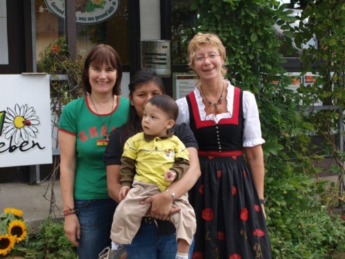 Elisabeth Koppensteiner von GARTENleben mit Jim Juan und seinen Betreuerinnen